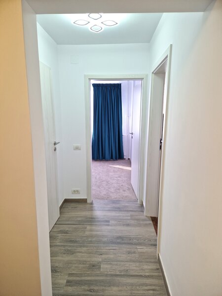 Uverturii/ Virtutii - De inchiriat 3 camere complet renovat+LOC PARCARE